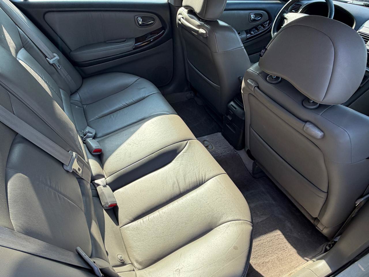 Used 2001 INFINITI I30 FWD image 11