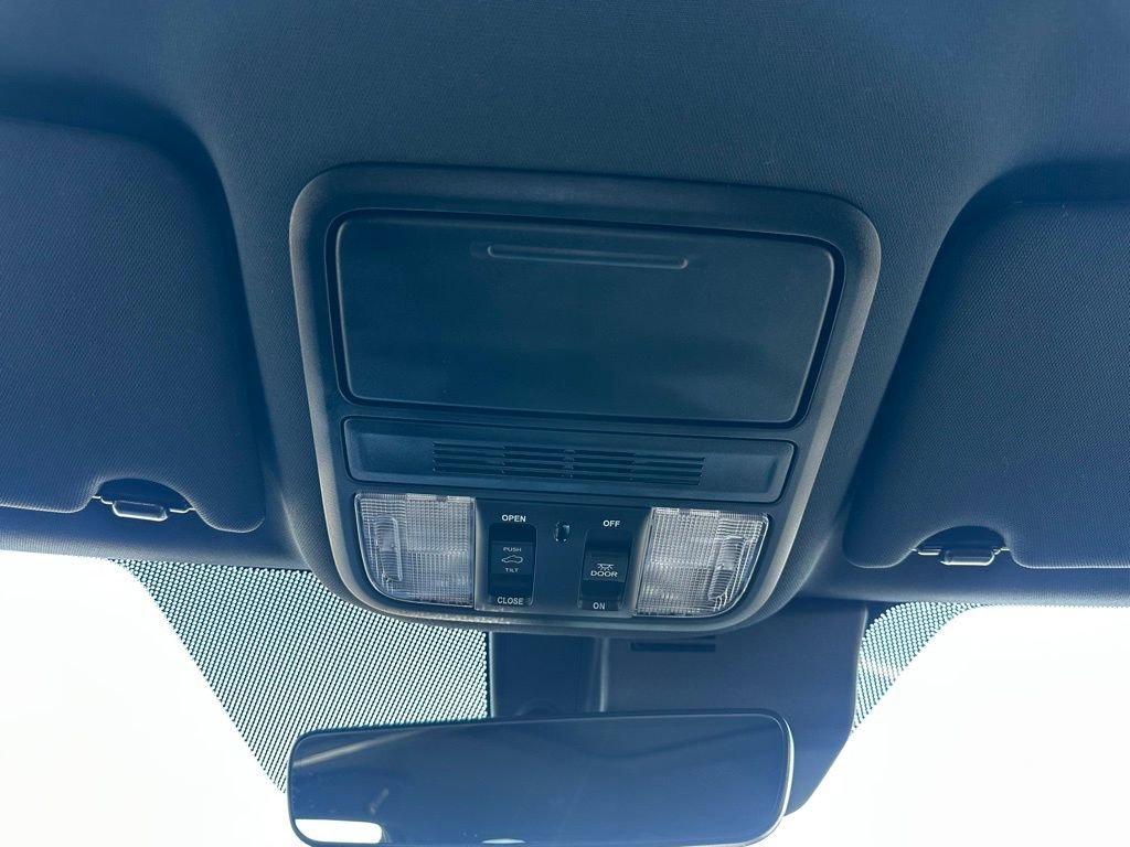 Used 2025 Honda Passport TrailSport image 28