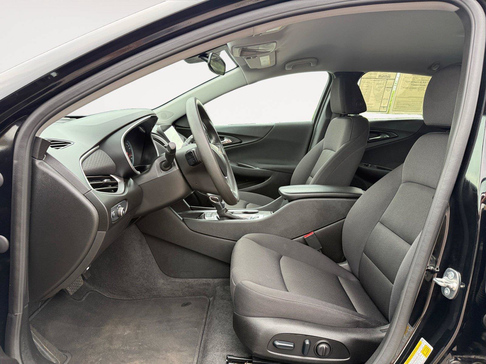 Used 2024 Chevrolet Malibu LT FWD image 10