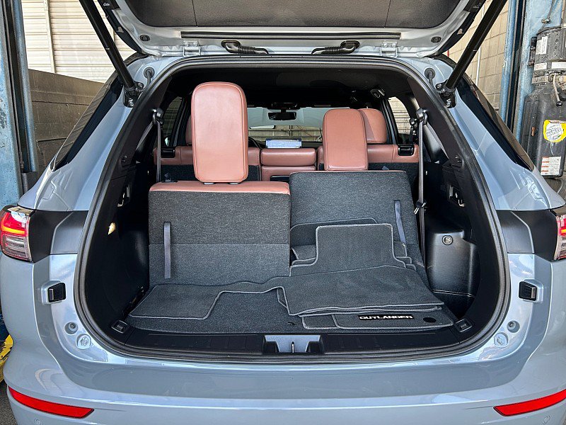 Used 2025 Mitsubishi Outlander SEL FWD image 30