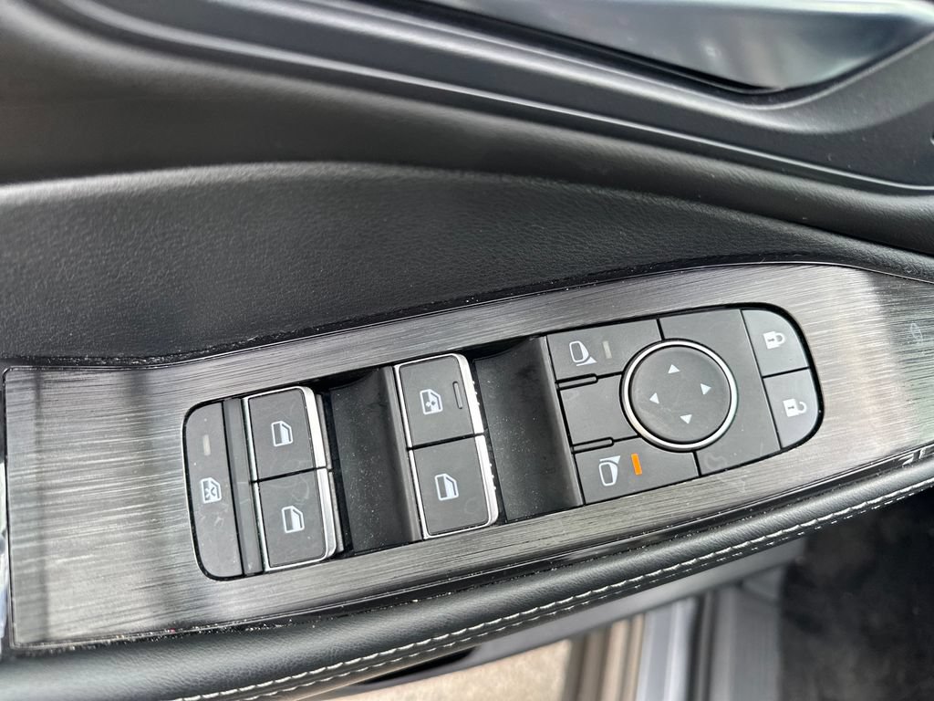 Used 2025 Nissan Rogue SL w/ SL Premium Package AWD/4WD image 46