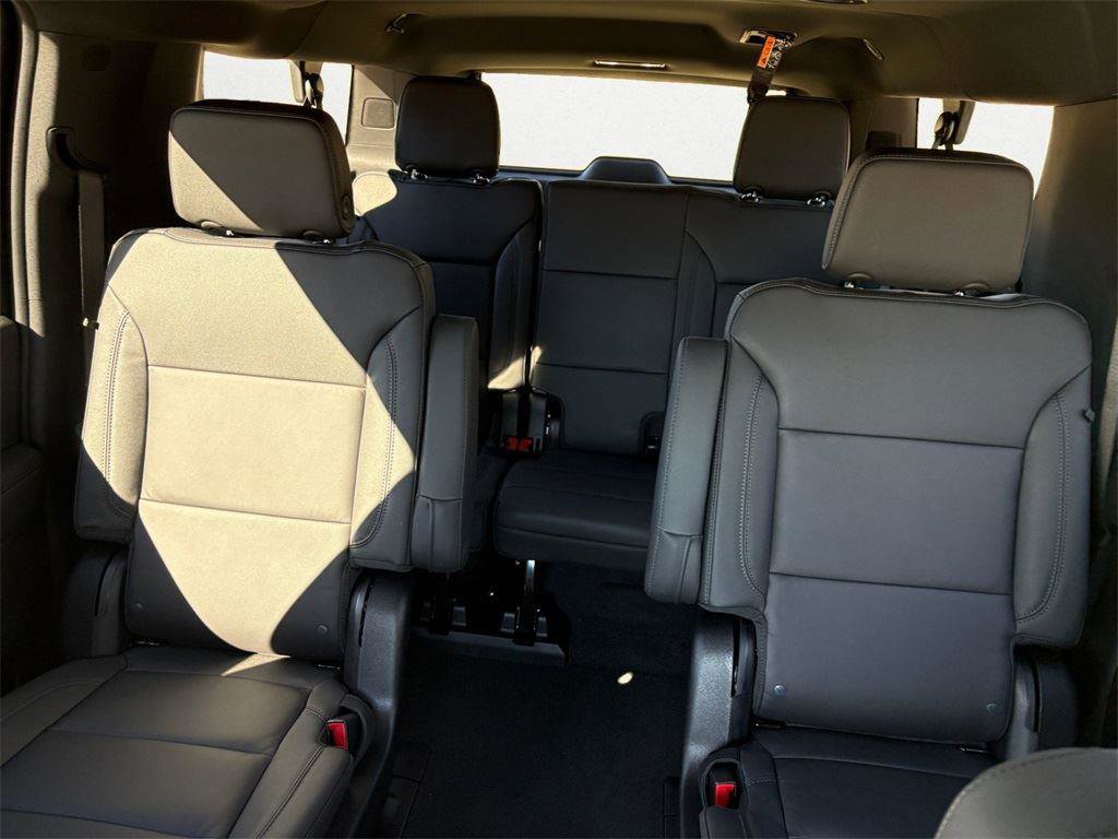 New 2026 Chevrolet Suburban LT w/ Comfort Package image 13