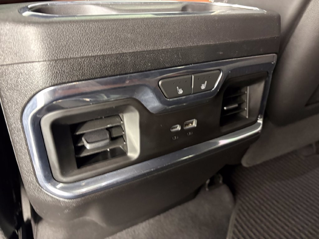 Used 2024 GMC Sierra 3500 Denali Ultimate AWD/4WD image 31