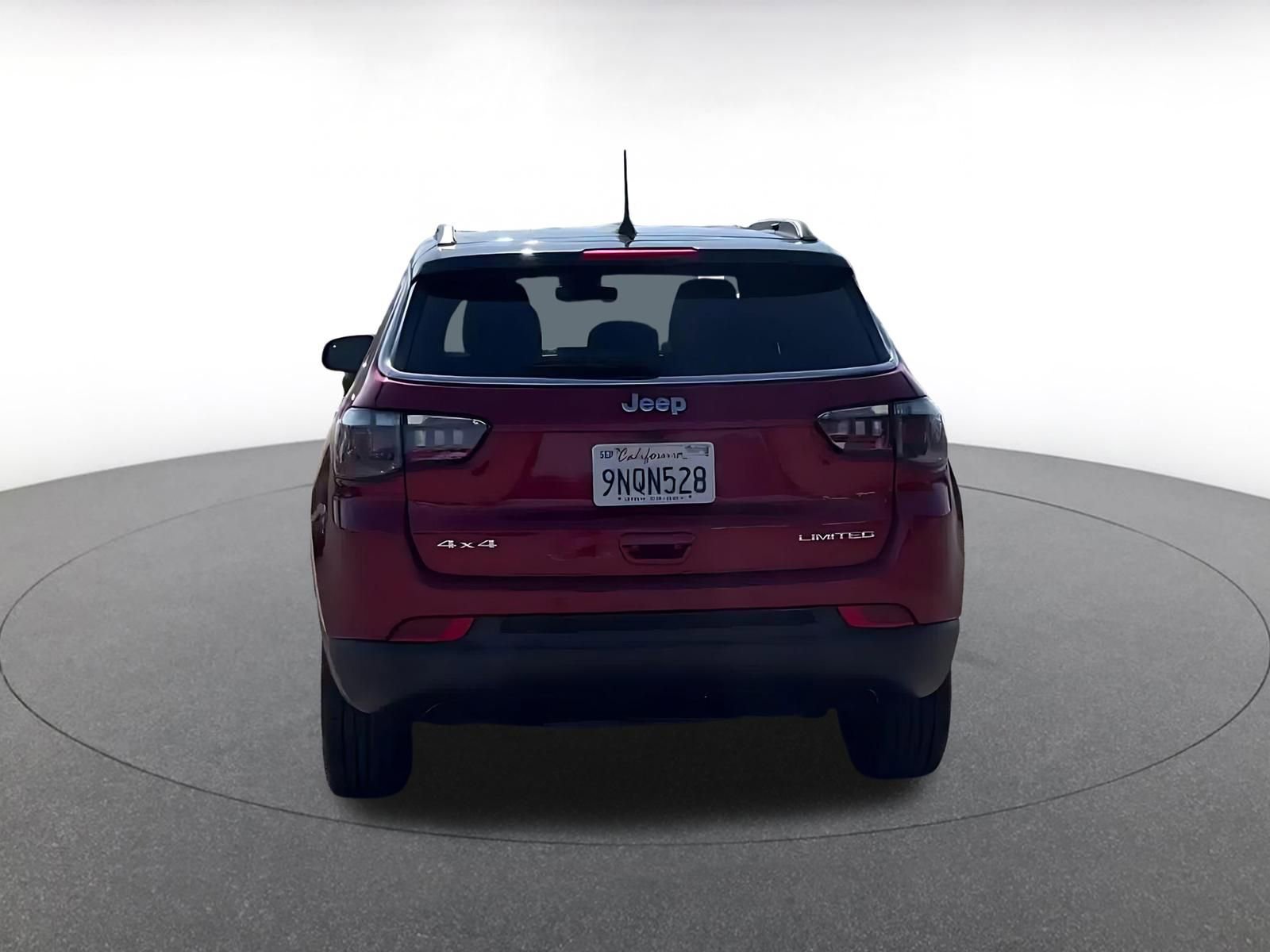 Used 2025 Jeep Compass Limited AWD/4WD image 10