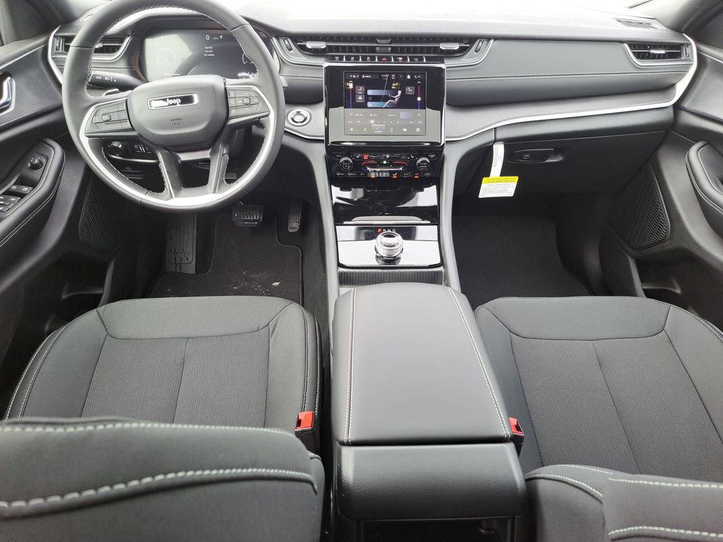 New 2026 Jeep Grand Cherokee Laredo image 14