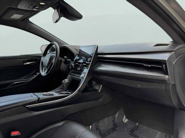 Used 2019 Toyota Avalon XSE FWD image 50