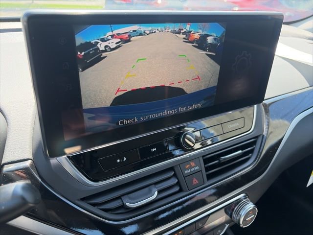 New 2025 Nissan Altima 2.5 SR w/ SR Premium Package FWD image 16