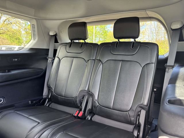 Used 2023 Jeep Grand Cherokee L Limited AWD/4WD image 22