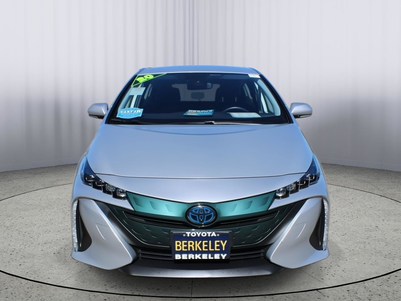 Used 2020 Toyota Prius Prime XLE FWD image 3
