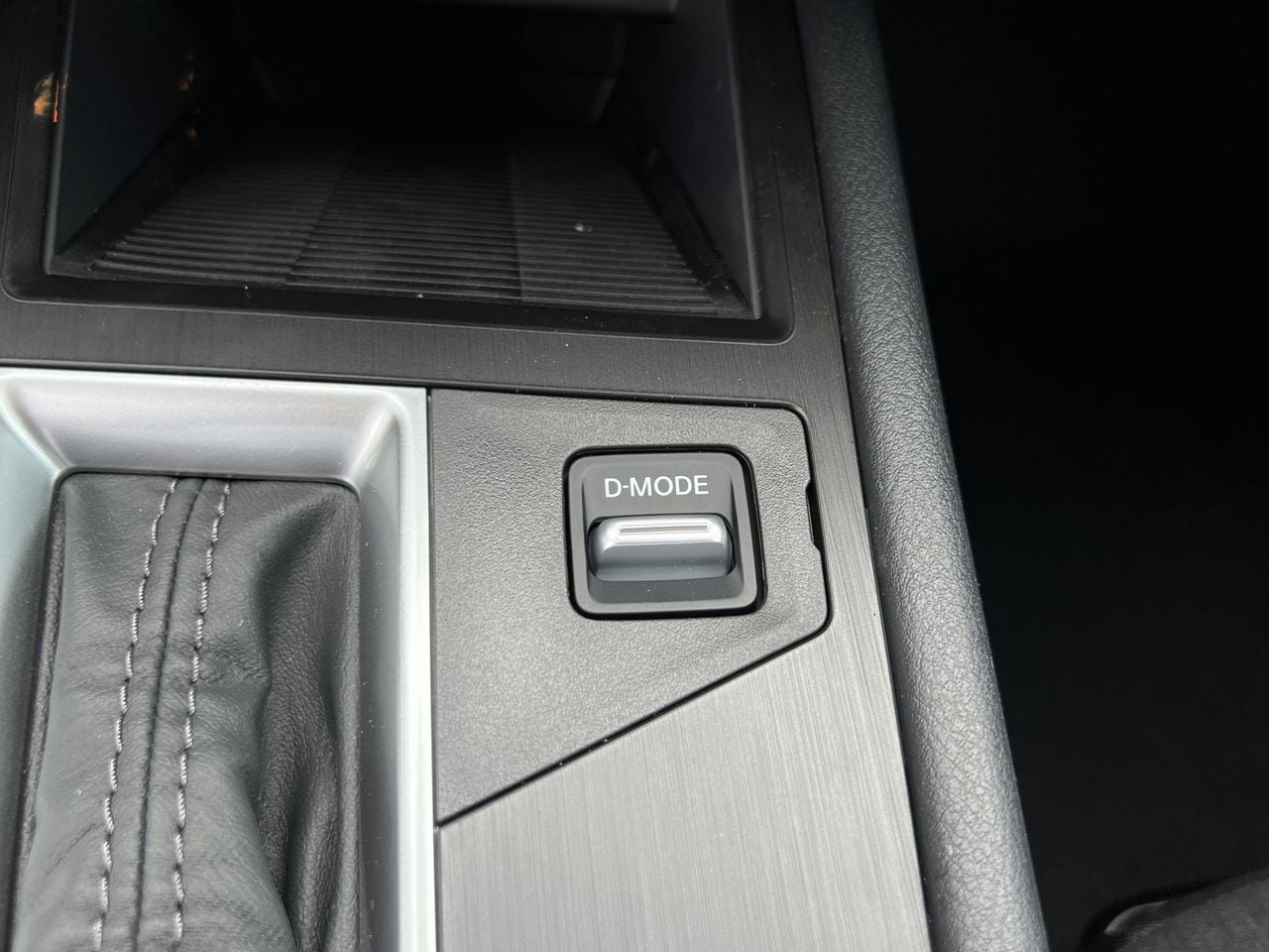 New 2026 Nissan Kicks S FWD image 12