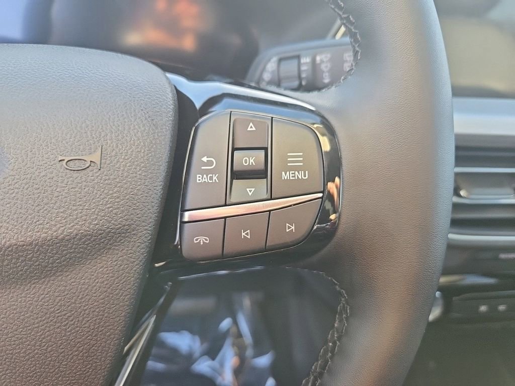 New 2025 Ford Escape SE w/ PHEV Premium Package image 24