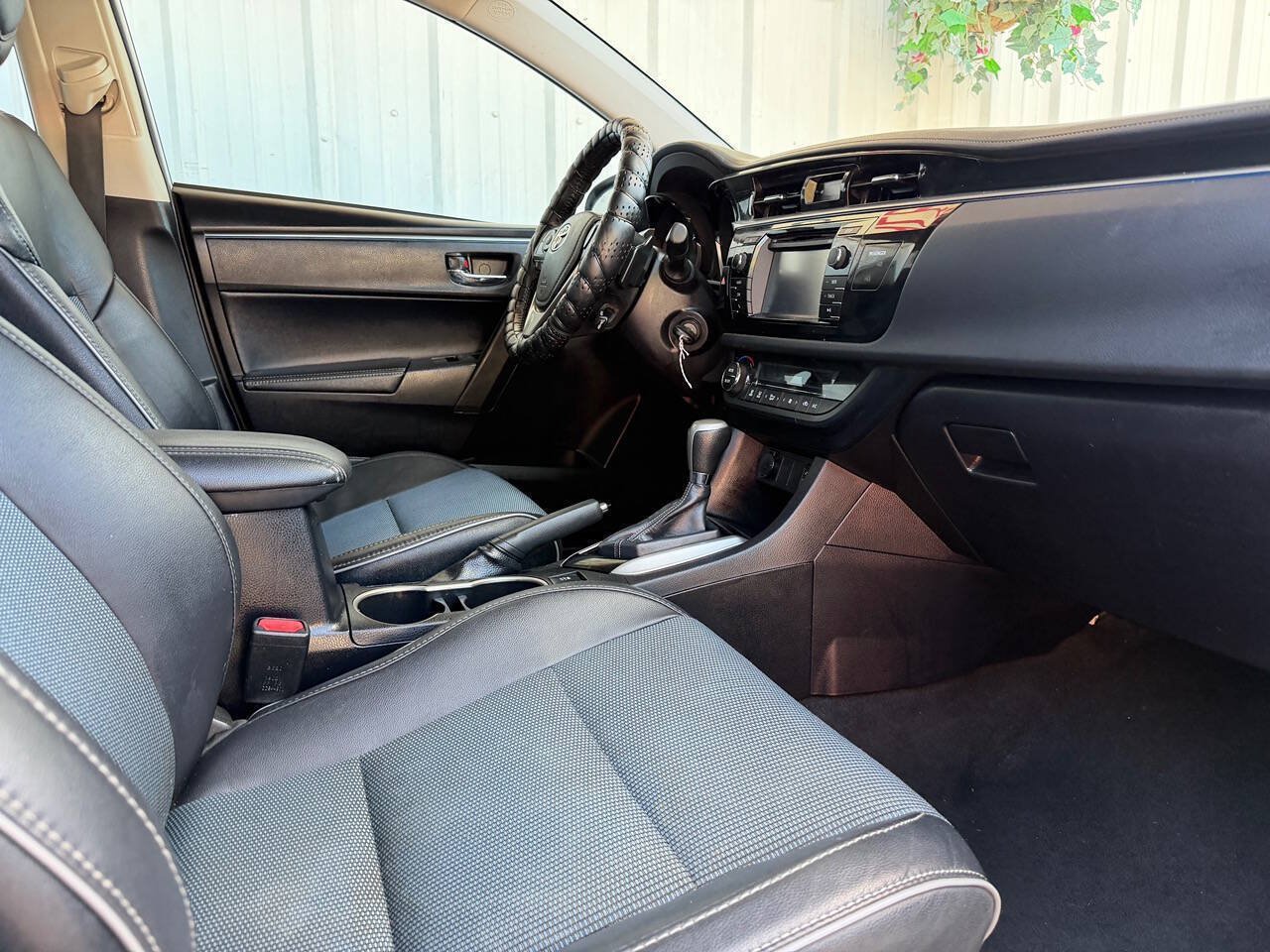 Used 2015 Toyota Corolla S FWD image 14