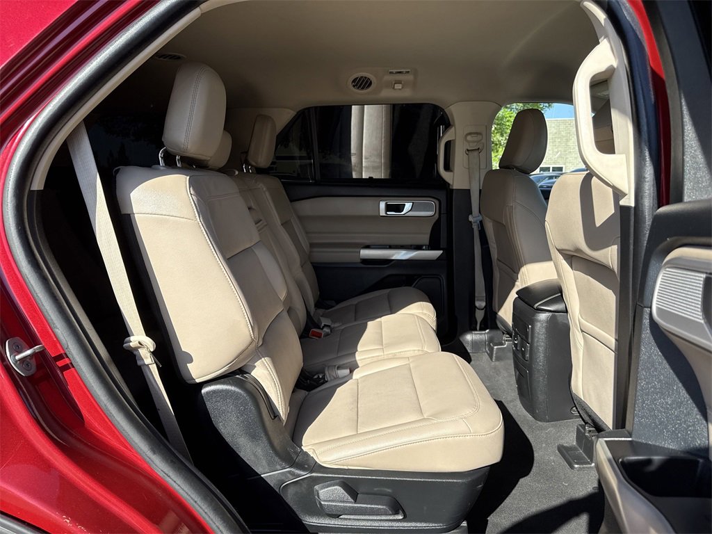 Used 2022 Ford Explorer Limited image 19
