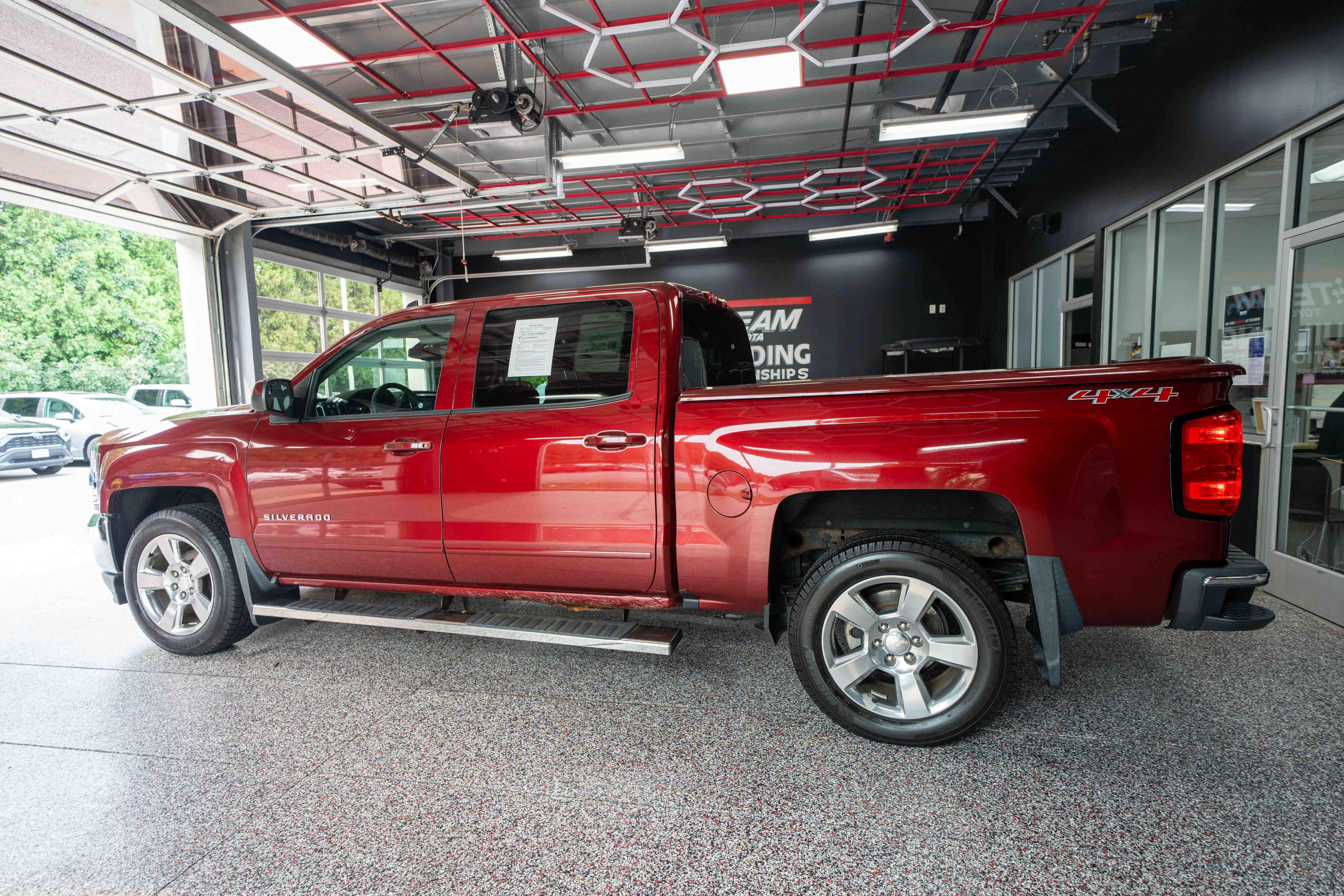 Used 2017 Chevrolet Silverado 1500 LT w/ All Star Edition AWD/4WD image 2