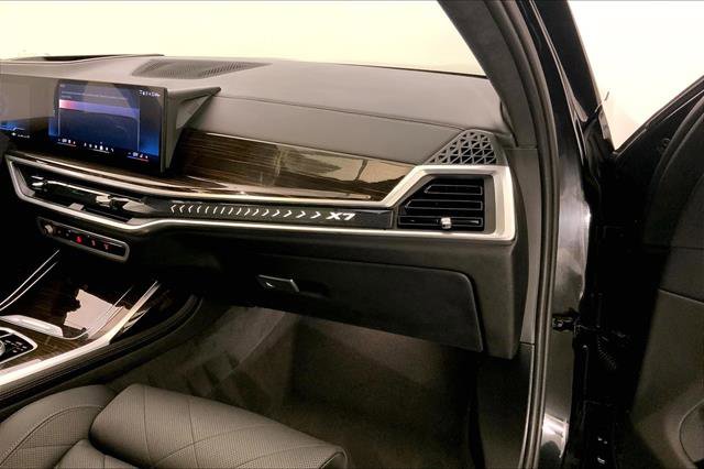 Certified 2024 BMW X7 xDrive40i w/ M Sport Package image 23