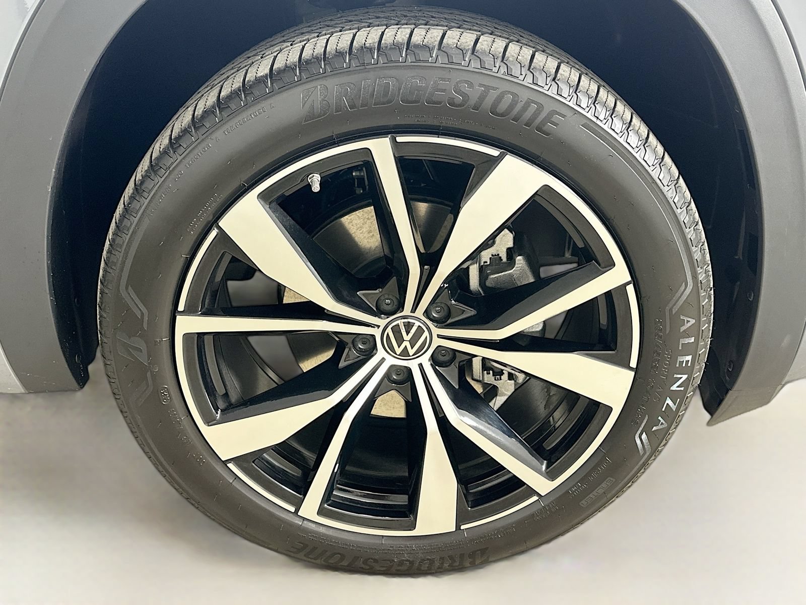 New 2026 Volkswagen Atlas SEL Premium R-Line AWD/4WD image 11