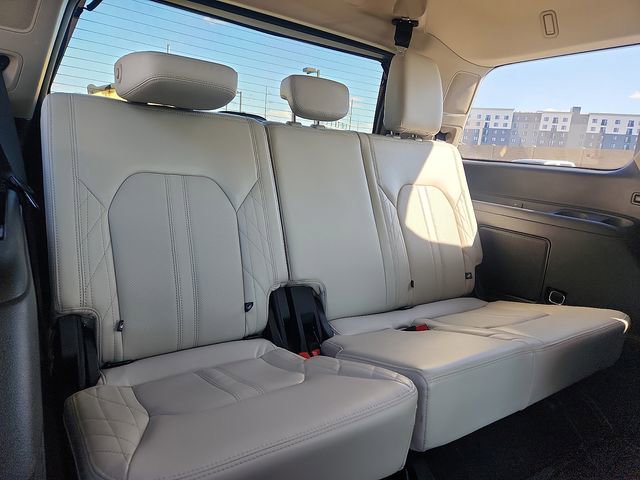 Certified 2021 Ford Expedition Platinum image 32