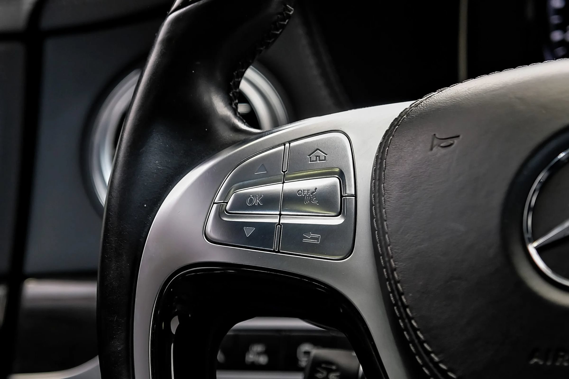 Used 2015 Mercedes-Benz S 550 Sedan image 13