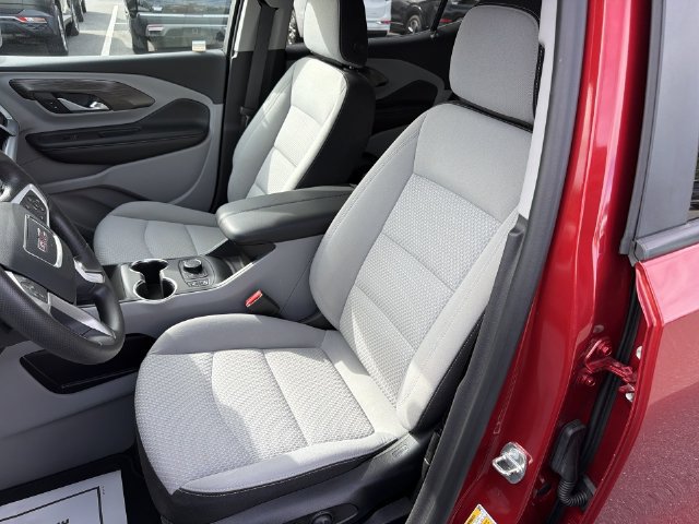 Used 2023 GMC Terrain SLE w/ Driver Convenience Package FWD image 18