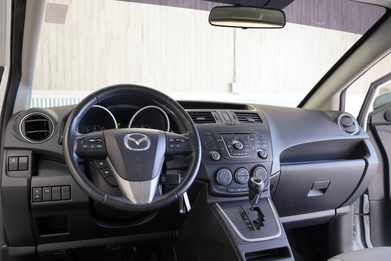 Used 2014 MAZDA MAZDA5 Grand Touring image 11