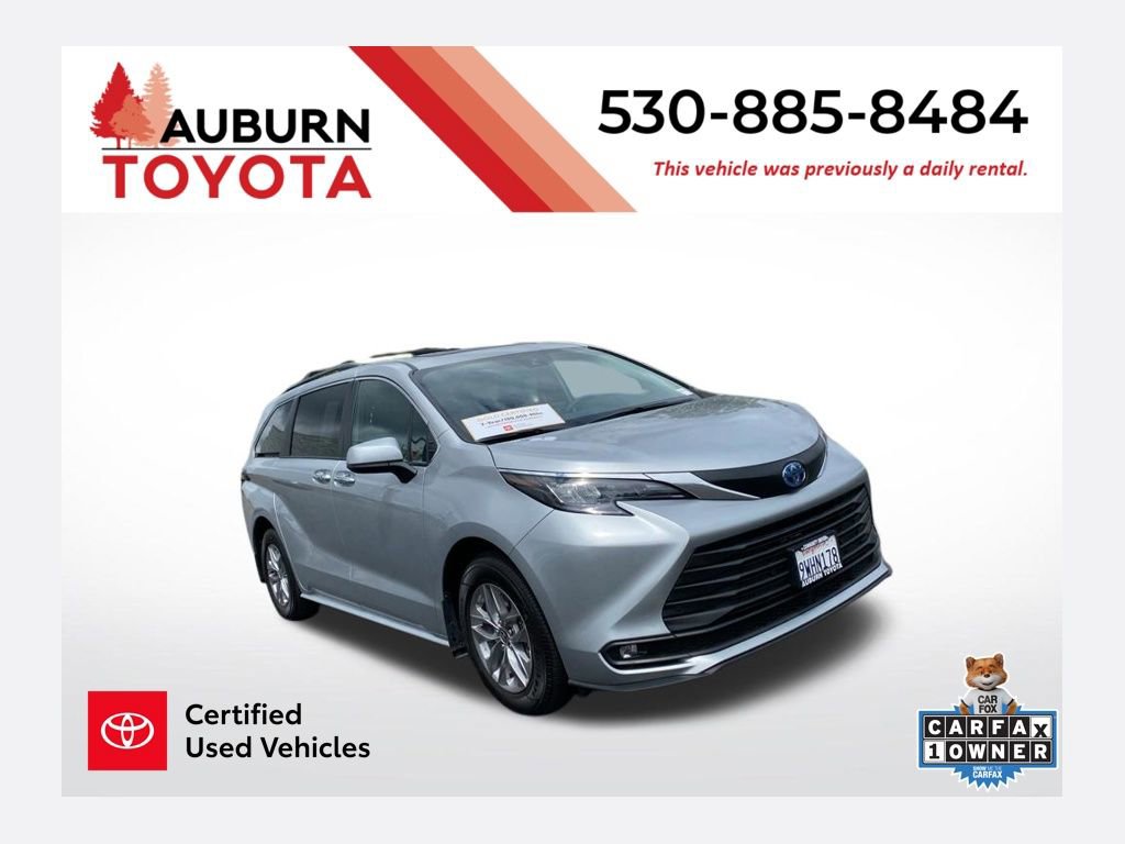 Certified 2025 Toyota Sienna XLE AWD/4WD image 1