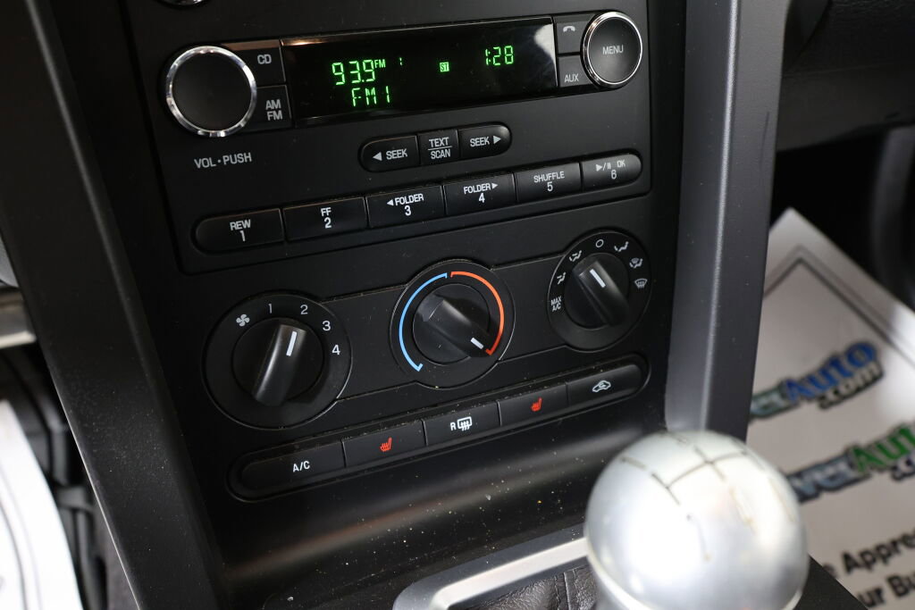 Used 2009 Ford Mustang GT Premium image 24