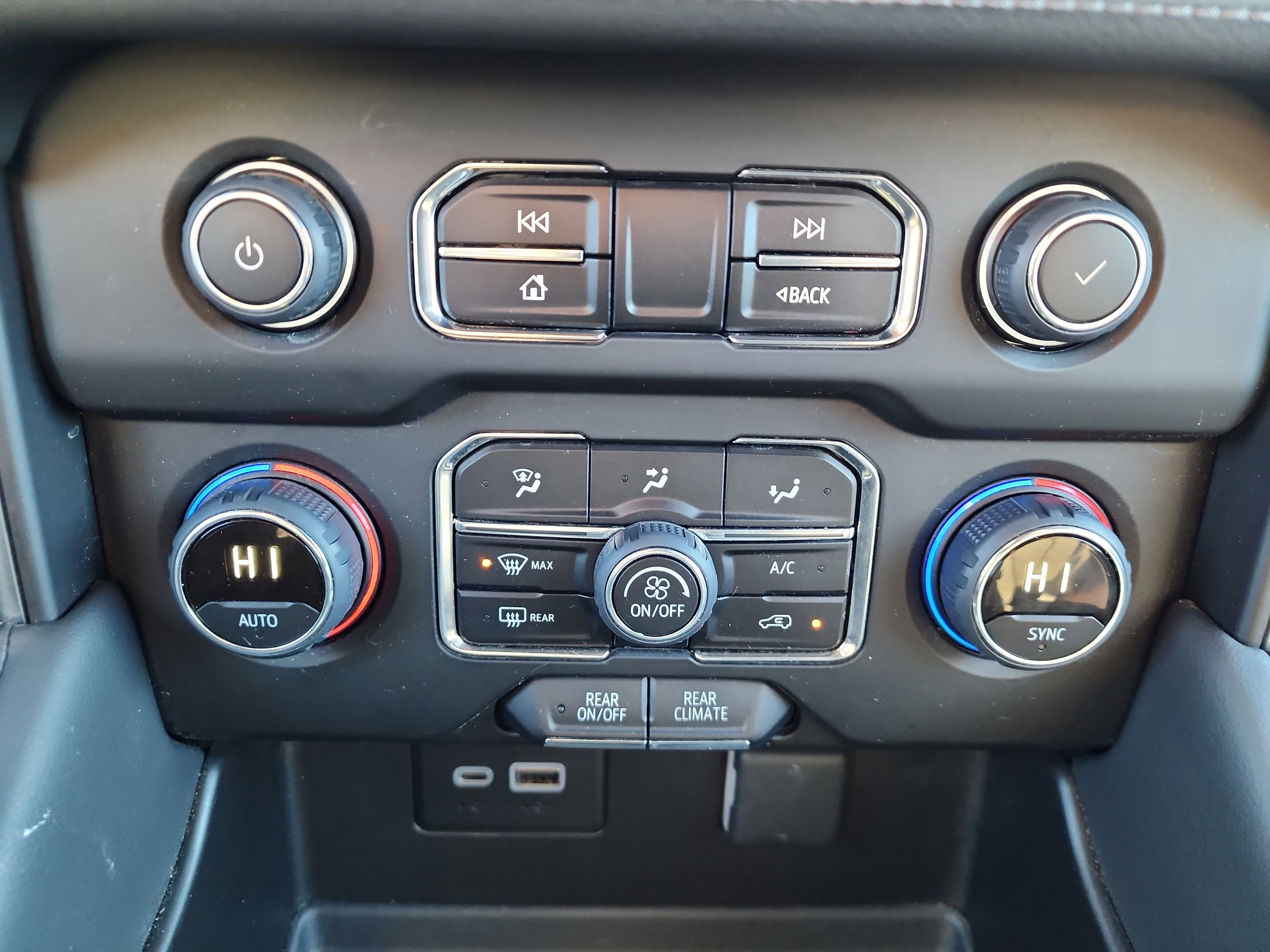 Used 2024 Chevrolet Tahoe LS w/ Max Trailering Package image 15