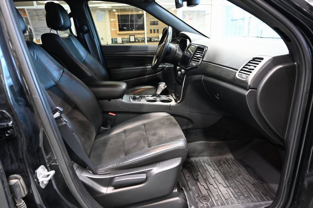 Used 2022 Jeep Grand Cherokee Laredo X image 10