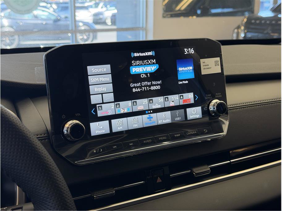 Used 2025 Mitsubishi Outlander 4WD Plug-In Hybrid image 13