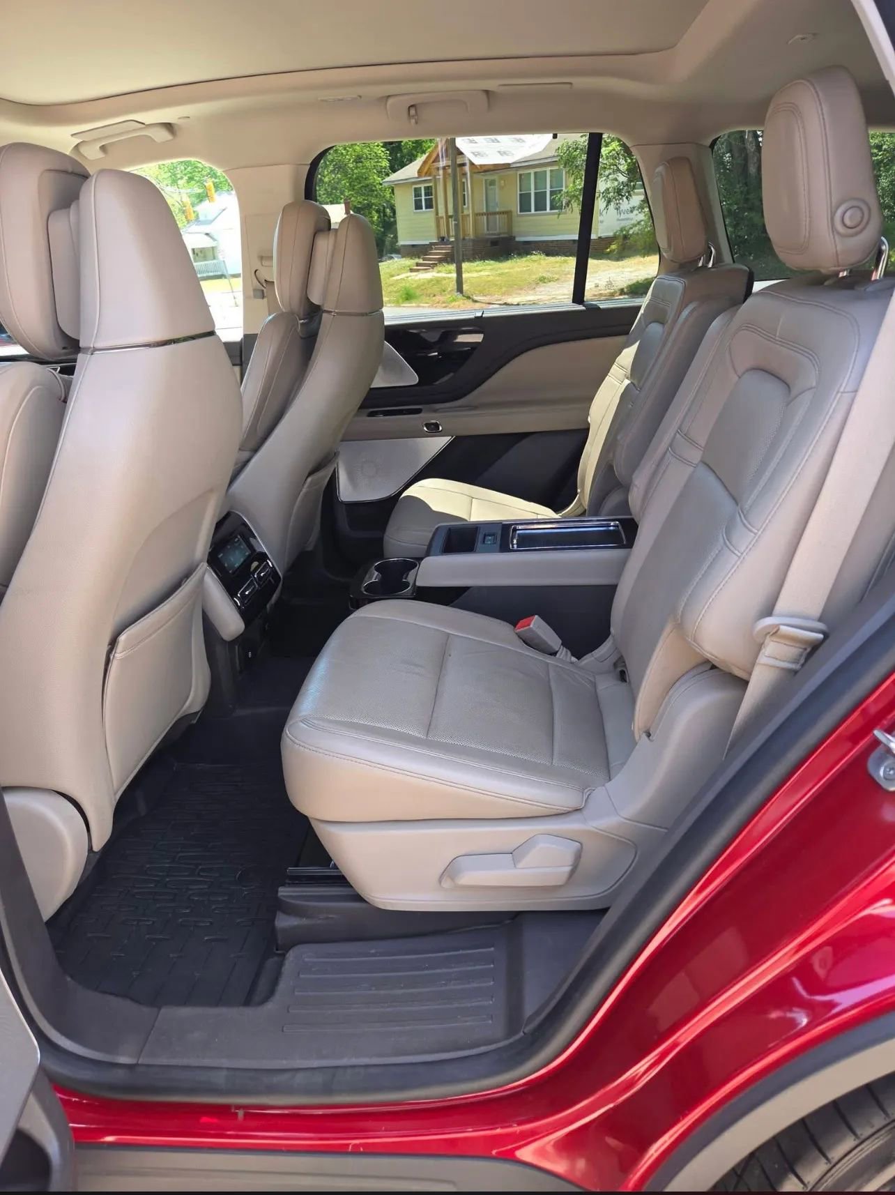 Used 2020 Lincoln Aviator Reserve w/ Equipment Group 202A AWD/4WD image 10