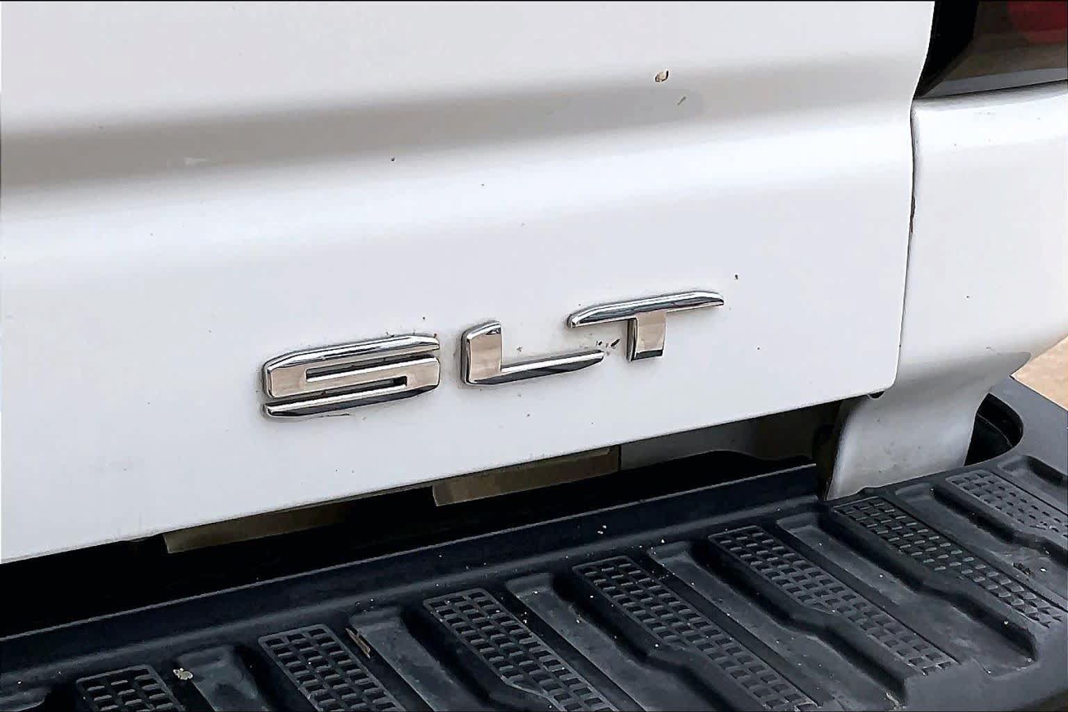 Used 2021 GMC Sierra 2500 SLT w/ SLT Premium Package AWD/4WD image 10