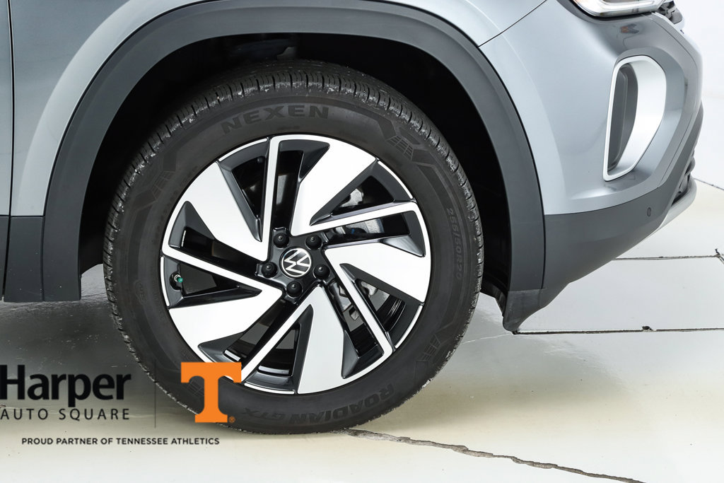 Used 2025 Volkswagen Atlas SE w/ Panoramic Sunroof Package FWD image 54