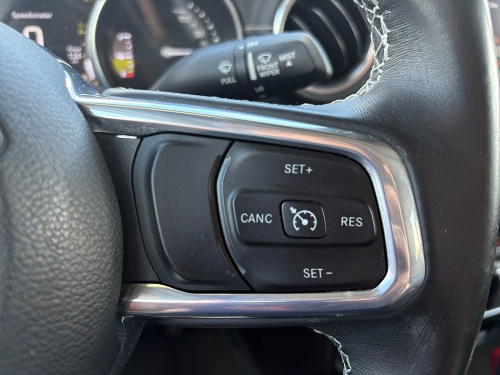 Used 2022 Jeep Wrangler Unlimited Sahara image 18