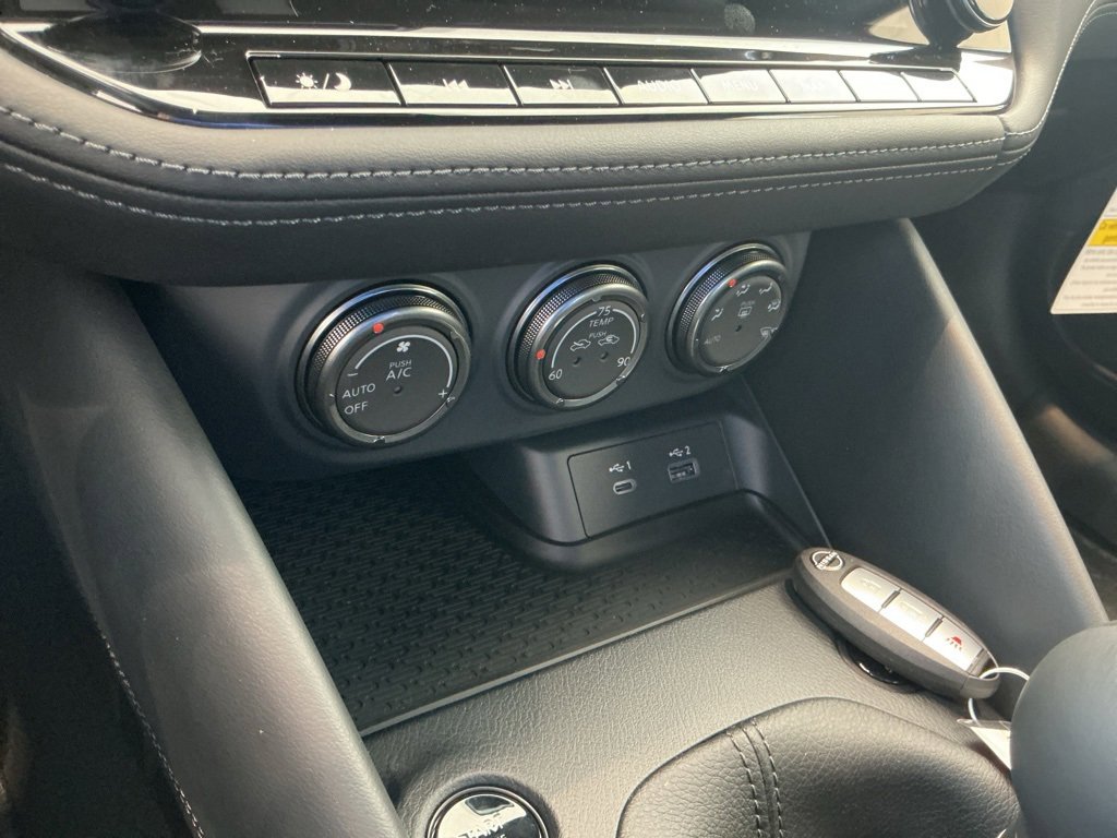 New 2025 Nissan Z Performance w/ Floor Mat Package image 13