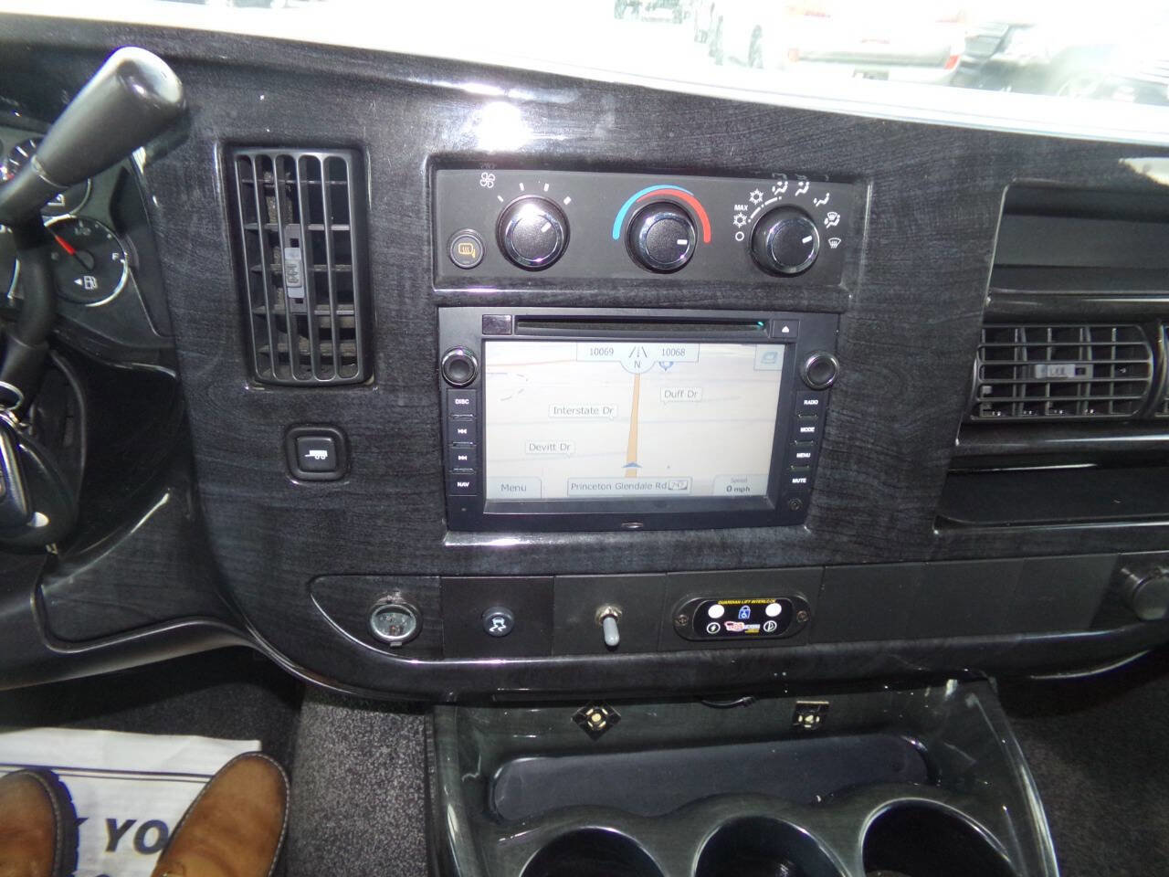 Used 2010 GMC Savana 1500 w/ Preferred Equipment Group image 56