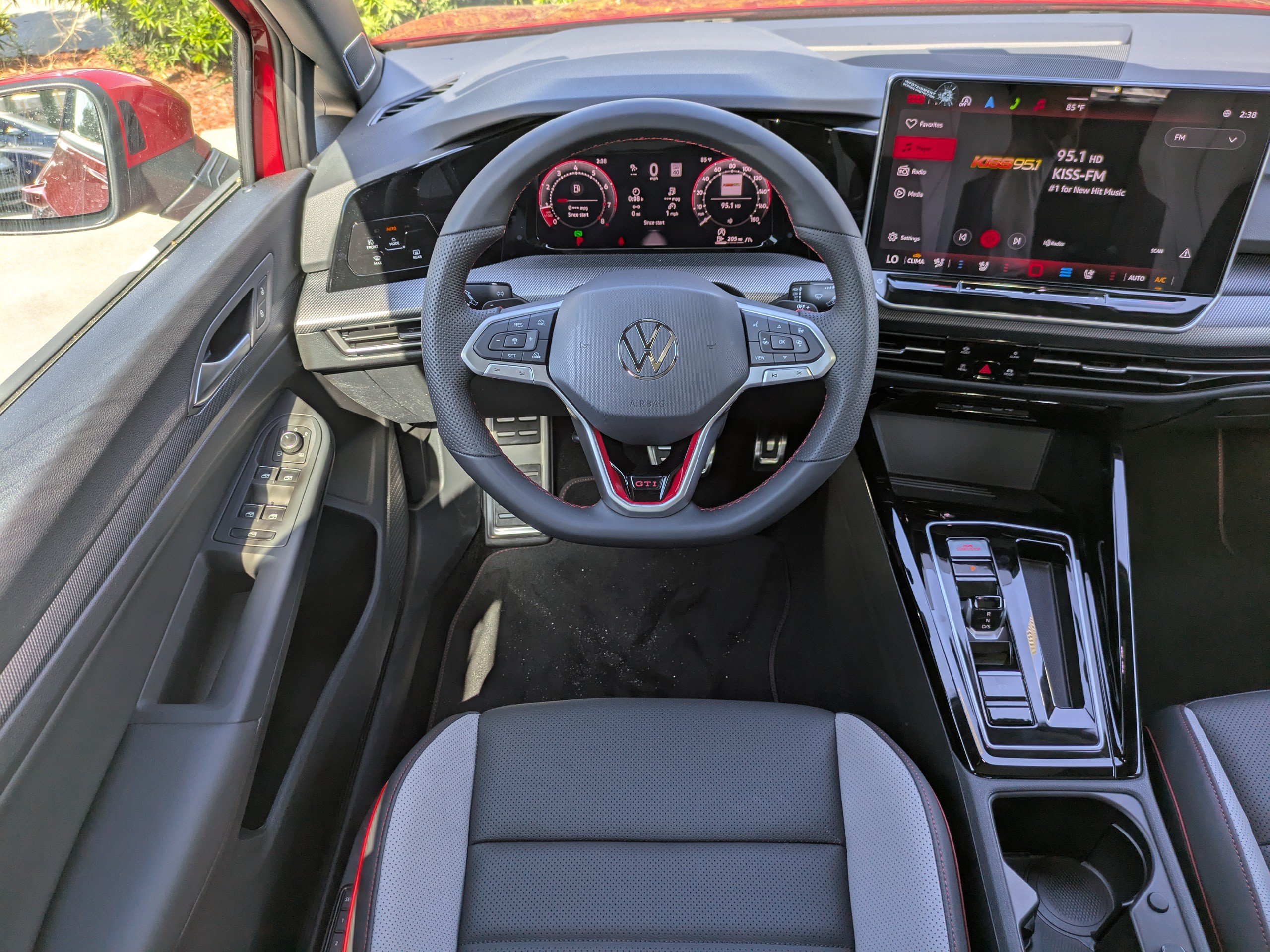 New 2026 Volkswagen GTI SE FWD image 15