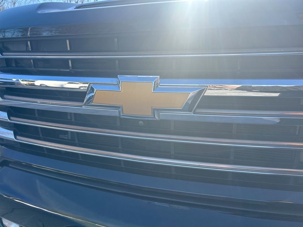 Certified 2023 Chevrolet Silverado 2500 High Country w/ Z71 Off-Road Package image 34