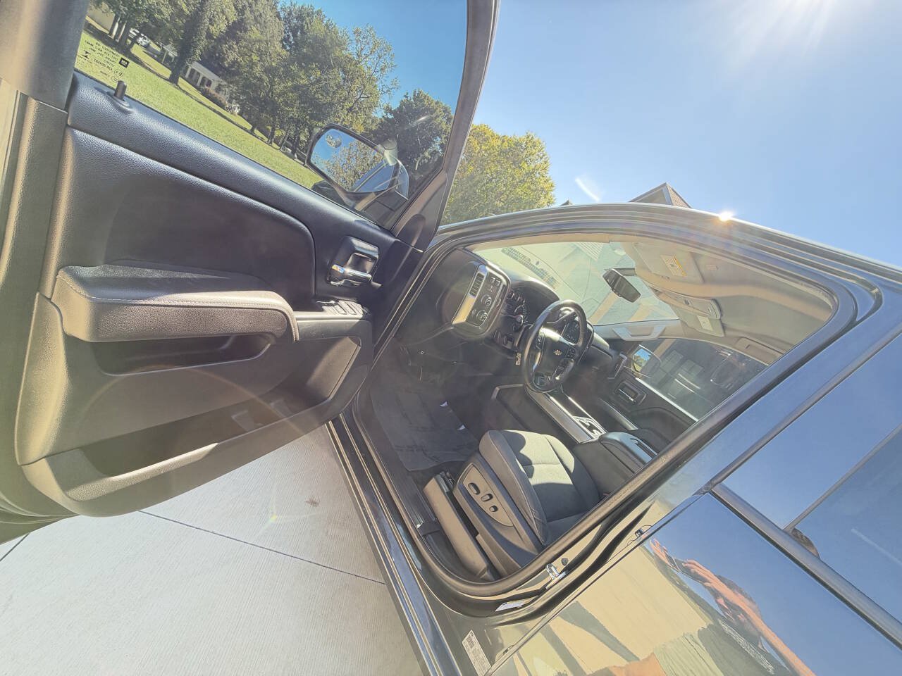 Used 2018 Chevrolet Silverado 1500 LT w/ LT Fleet Plus Package AWD/4WD image 11