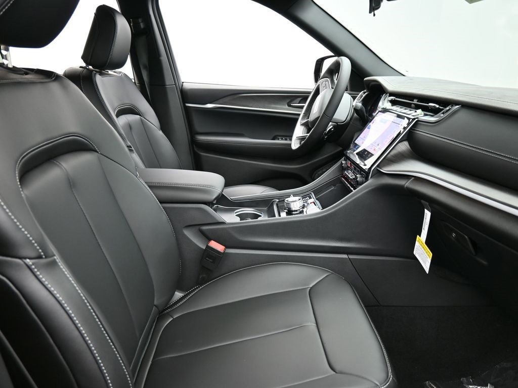 New 2025 Jeep Grand Cherokee Limited image 21