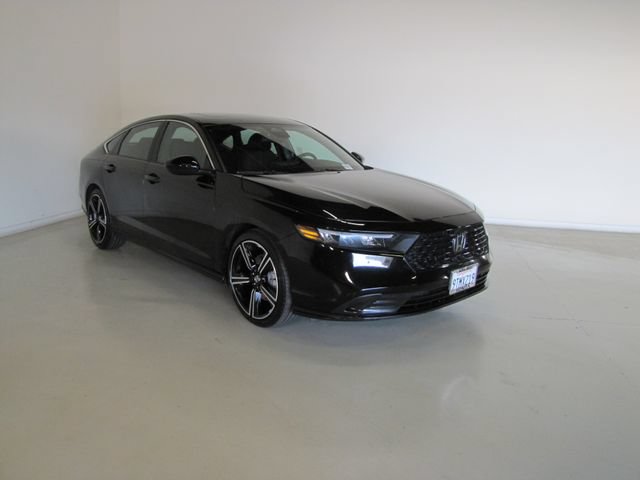 Certified 2025 Honda Accord Sport image 3