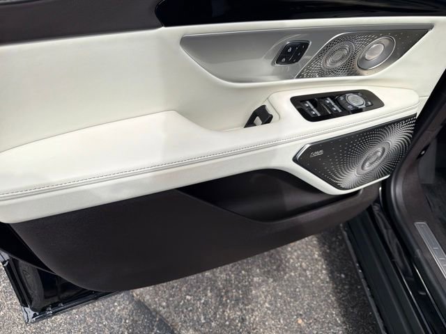 Used 2024 Lincoln Nautilus Black Label w/ Jet Appearance Package (87T) image 14