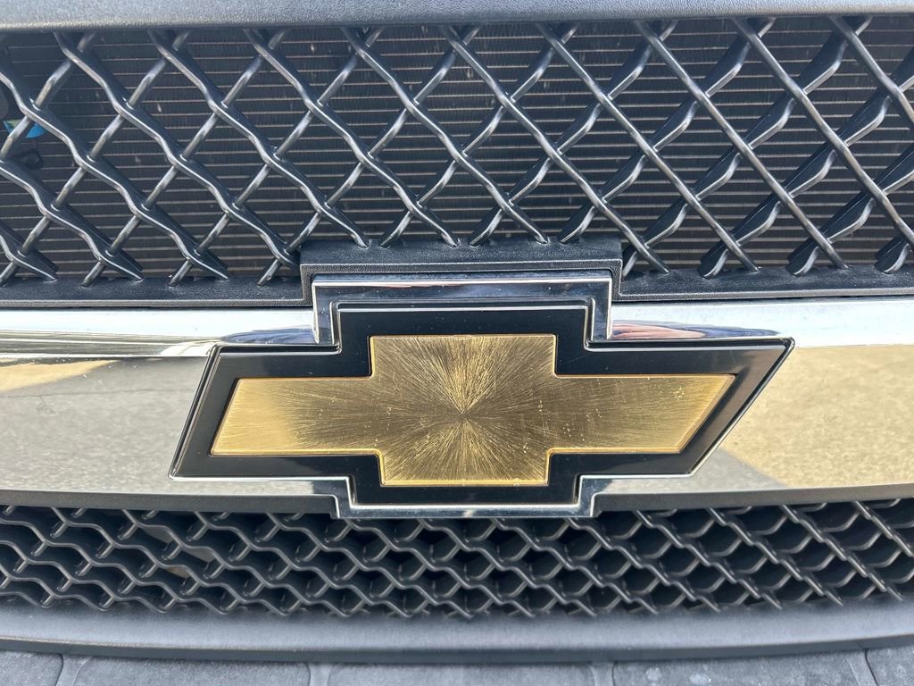 Used 2022 Chevrolet Express 2500 w/ Driver Convenience Package image 17