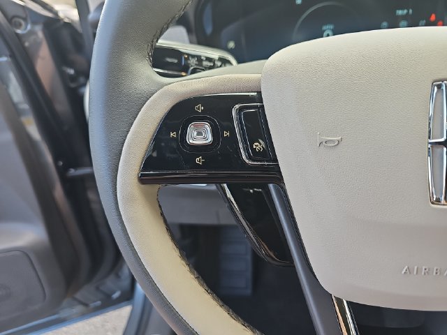 Used 2023 Lincoln Corsair FWD image 18
