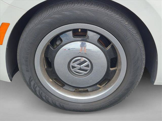 Used 2013 Volkswagen Beetle 2.5 FWD image 10