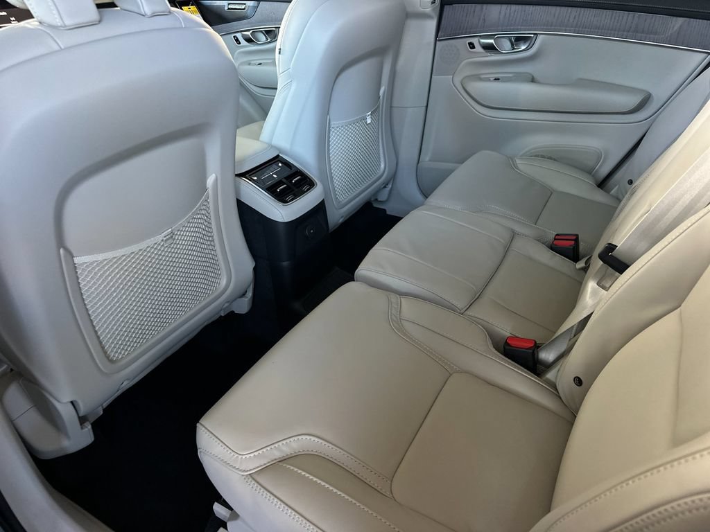 New 2026 Volvo XC90 T8 Ultra w/ Protection Package Premier AWD/4WD image 11