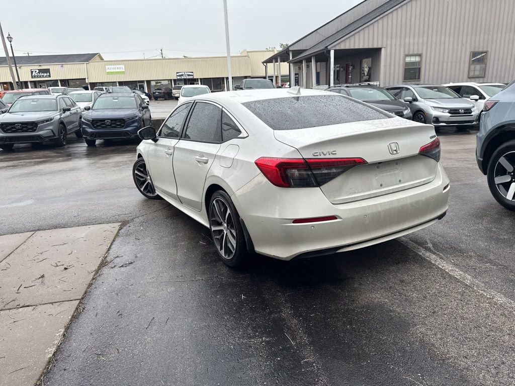 Used 2023 Honda Civic Touring image 9