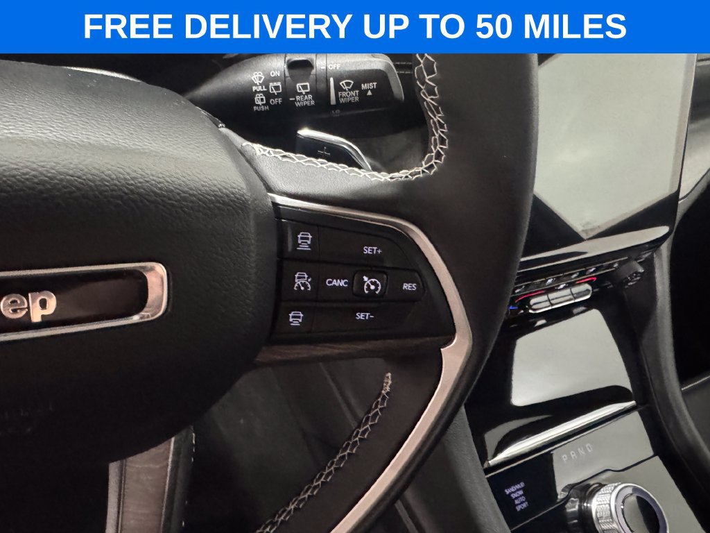 Used 2025 Jeep Grand Cherokee L Limited AWD/4WD image 6