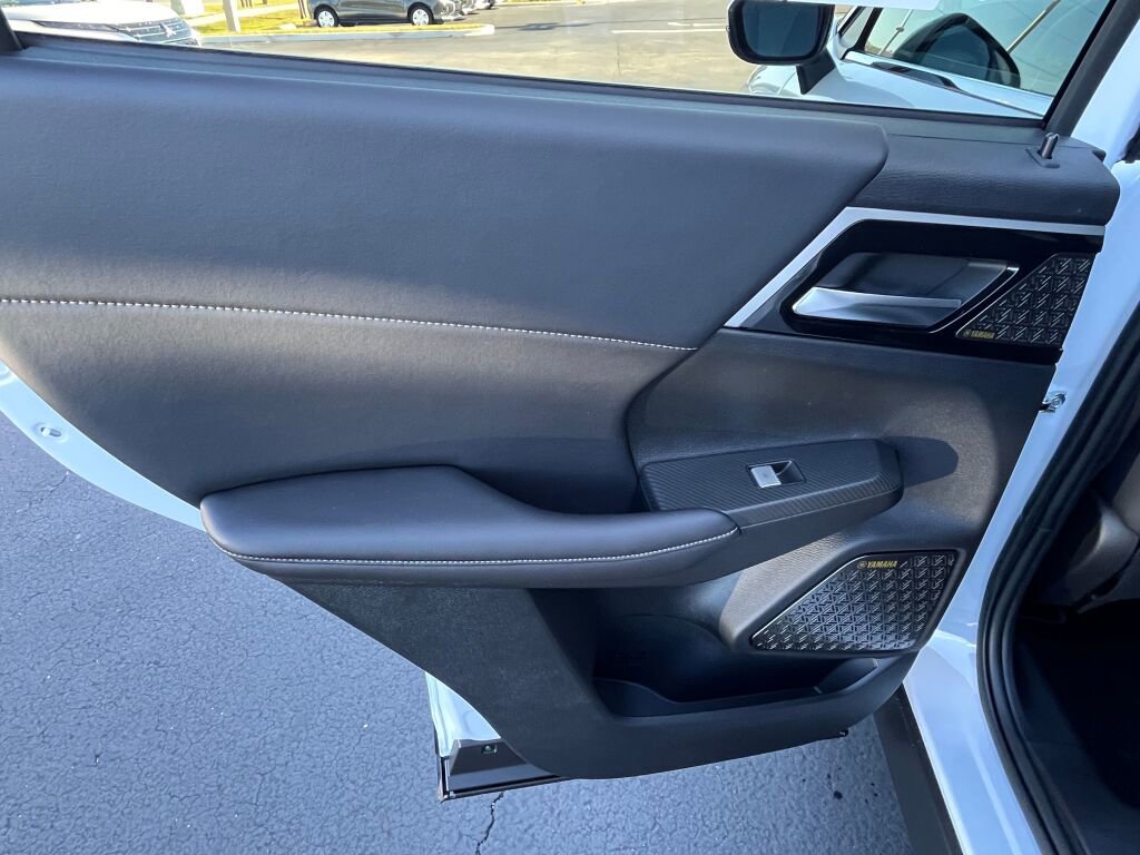 New 2025 Mitsubishi Outlander SE image 23