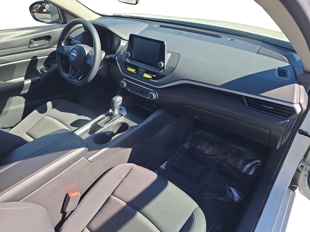 Used 2025 Nissan Altima 2.5 S image 24