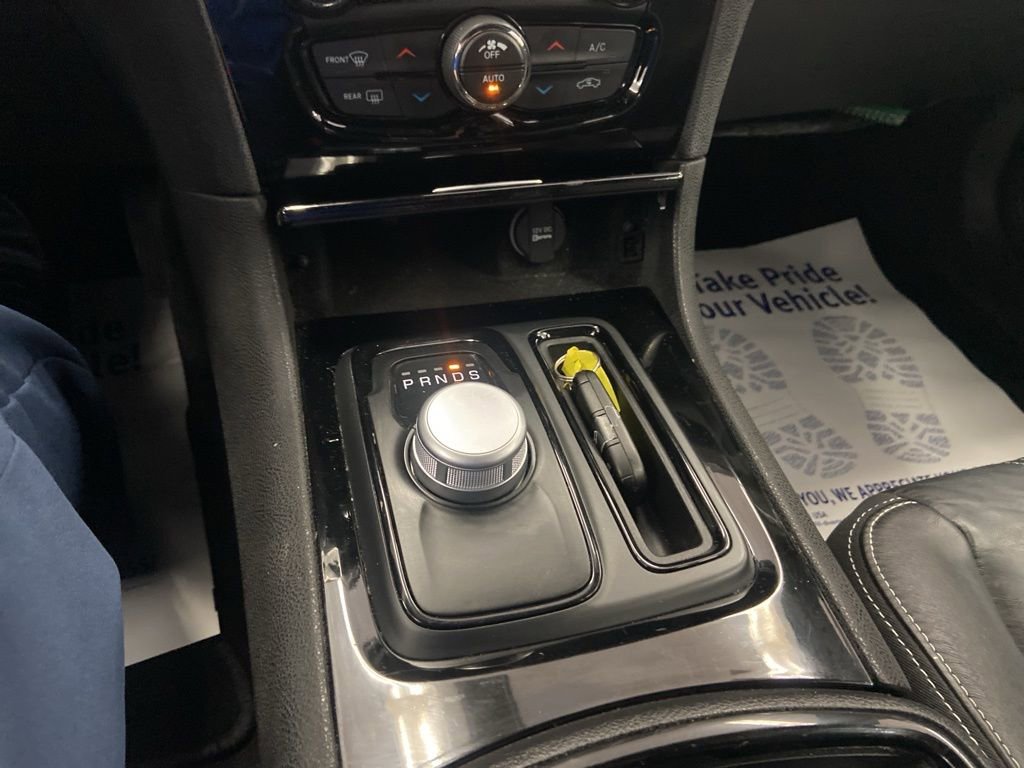 Used 2021 Chrysler 300 S image 33